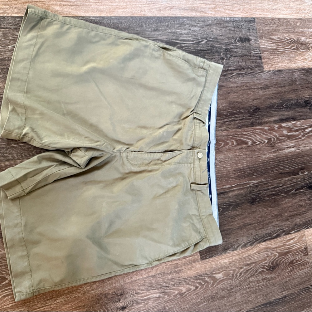 Tommy Bahama Olive Flat-Front Men's Shorts